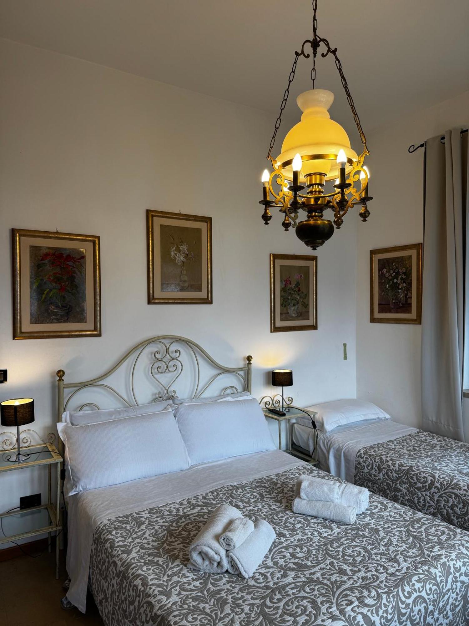 Wonderful Lake View Apartments With Pool With Breakfast Gardasee 토리델베나코 외부 사진