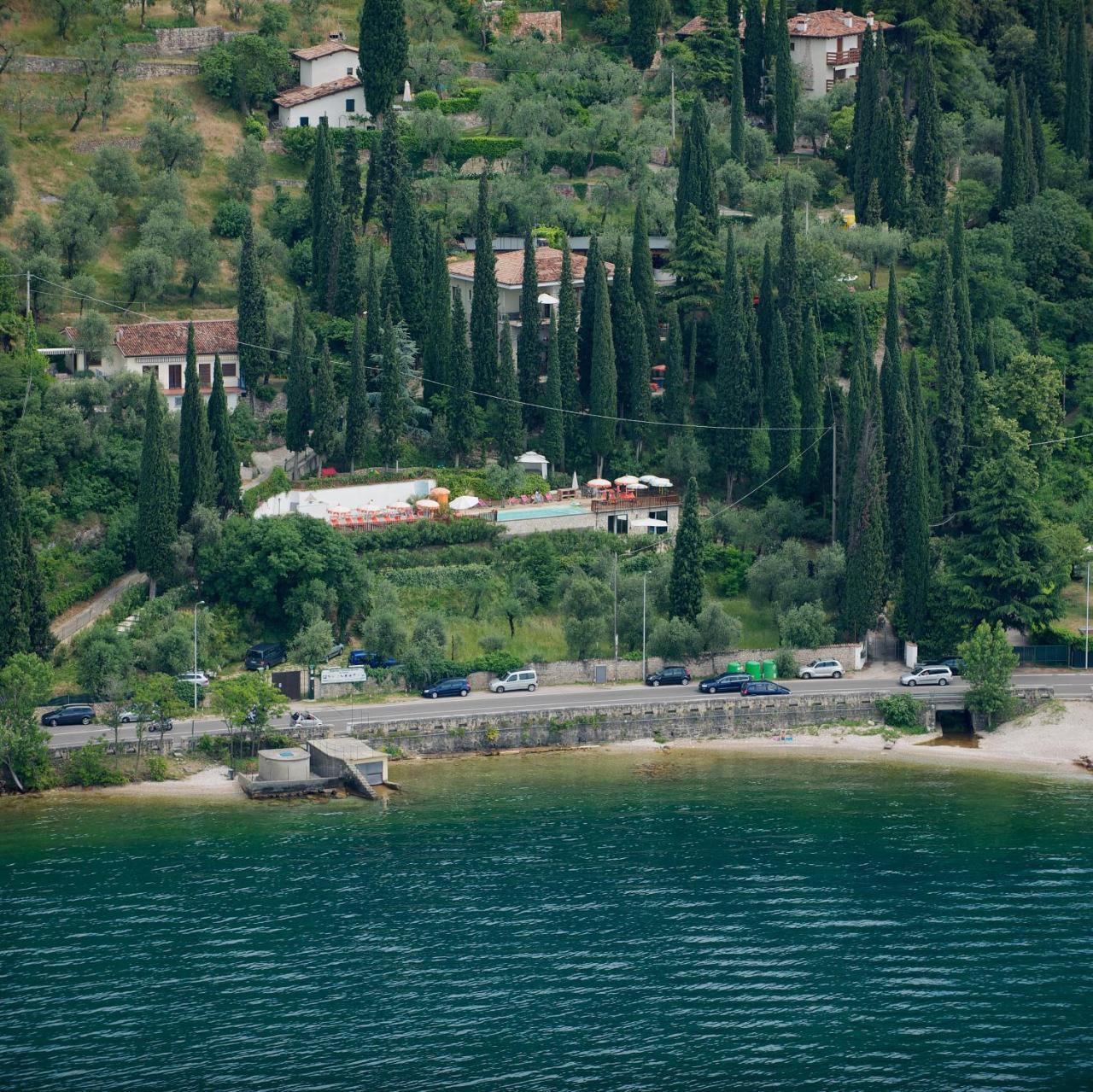 Wonderful Lake View Apartments With Pool With Breakfast Gardasee 토리델베나코 외부 사진